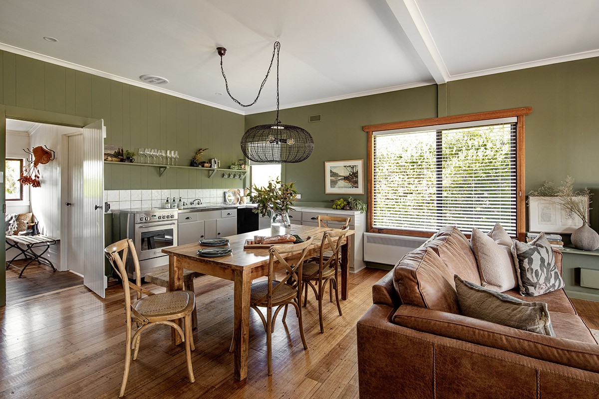 Mr Frederick’s Stieglitz Tasmania Life Unhurried