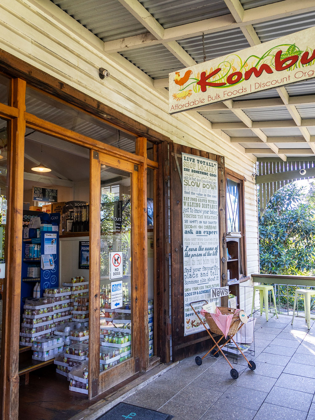 Kombu Wholefoods entrance Bellingen